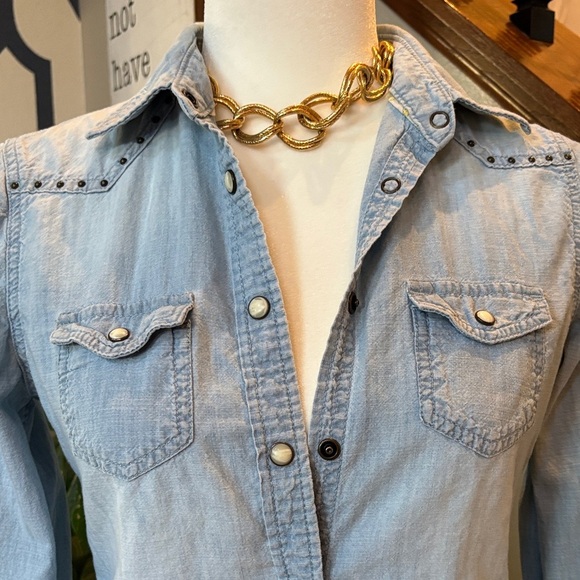Light Blue Western / equestrian Denim embellished Button-Up Shirt 🤩 - Picture 2 of 10